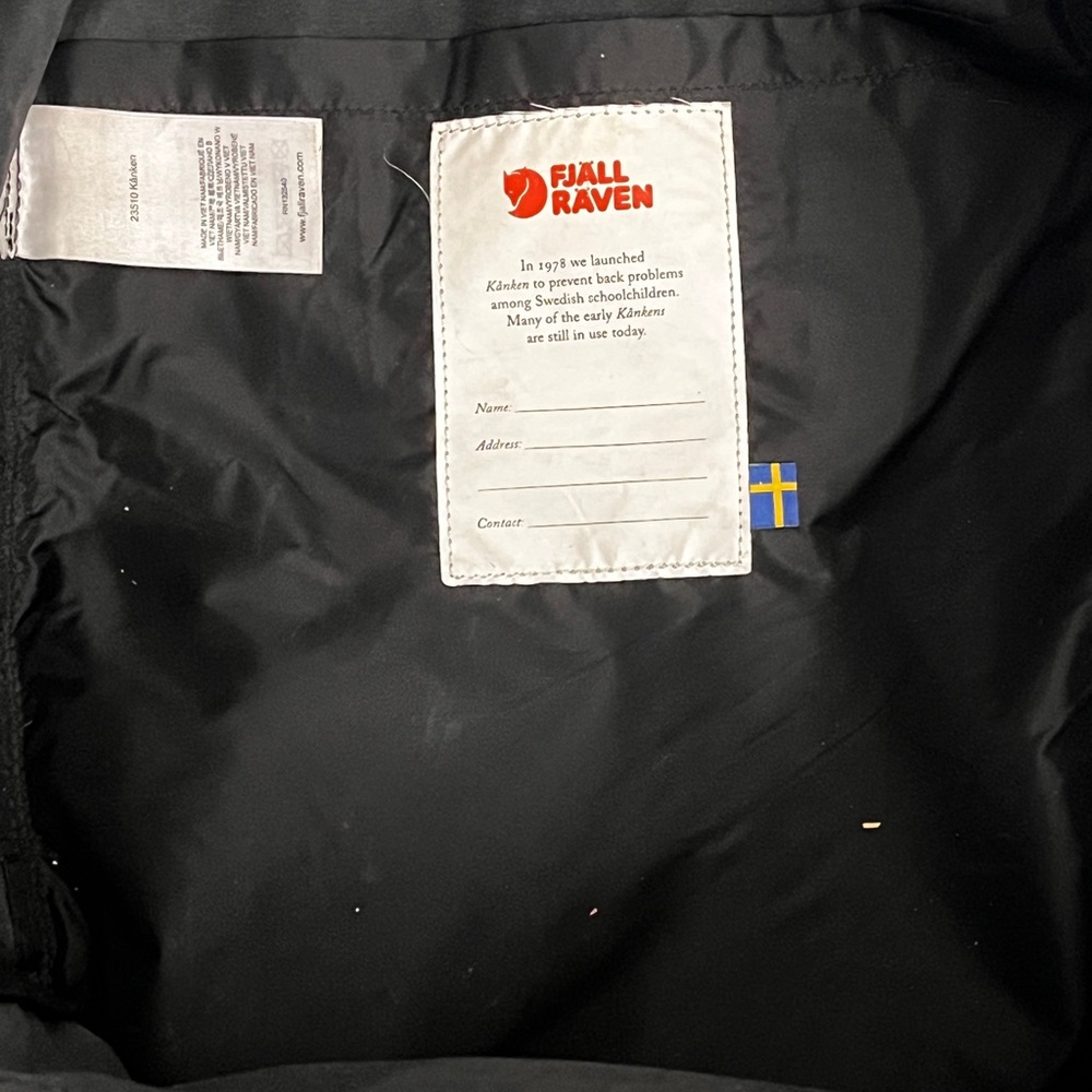 Fjall Raven KÅNKEN Charcoal EVERYDAY OUTDOOR Backpack - Picture 12 of 14